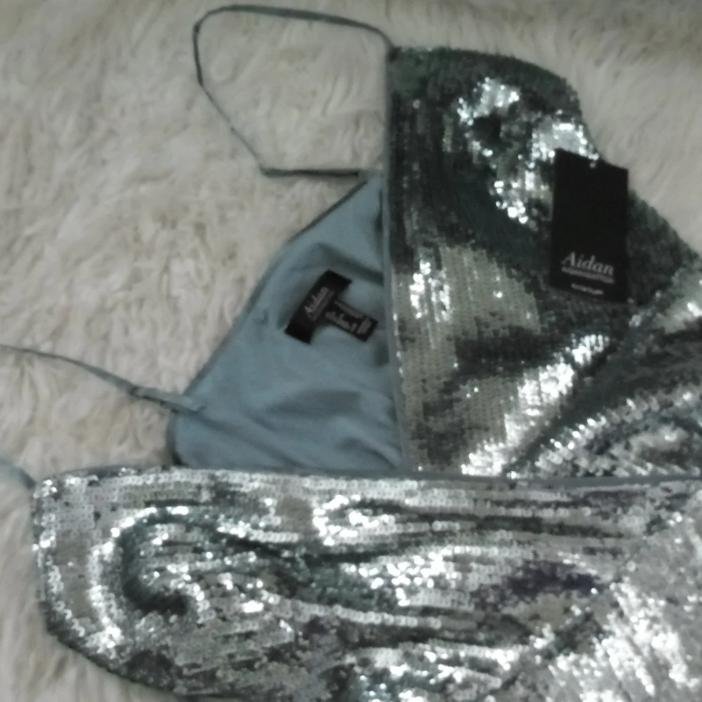 Aidan by Aidan Mattox Sequined Wrap Dress Size 0 - Picture 7 of 10